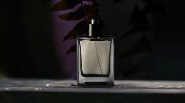Confira os perfumes masculinos que são perfeitos para noites quentes. - TheaDesign / istock