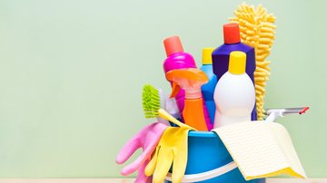 Produtos e utensílios de limpeza. - Tatomm/iStock