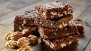 brownie com nozes - MARCELOKRELLING/istock
