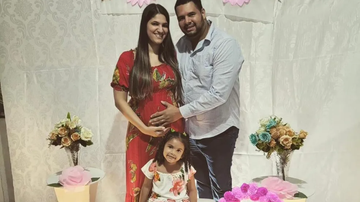 Quezia Romualdo descobriu estar grávida de 6 bebês durante o primeiro ultrassom de sua segunda gravidez. - Imagem: Reprodução / Instagram