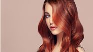 Essas dicas simples podem fazer toda a diferença e deixar o seu cabelo ainda mais deslumbrante. - Imagem: Sofia Zhuravets / iStock