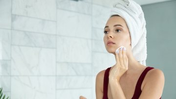 O uso desse produto pode dar o up que você precisa no seu skin care. - (Imagem: deniskomarov / iStock)