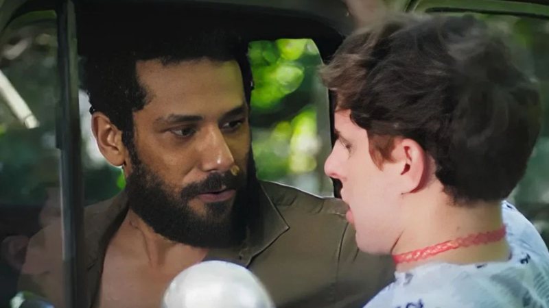 Os personagens Kelvin (Diego Martins) e Ramiro (Amaury Lorenzo) - Foto: Reprodução/TV Globo