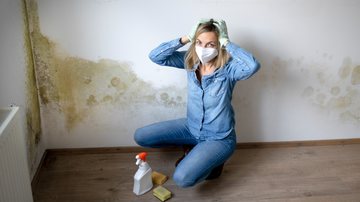 O mofo, ou bolor, é um problema comum em muitas casas. - Imagem: Epiximages/iStock