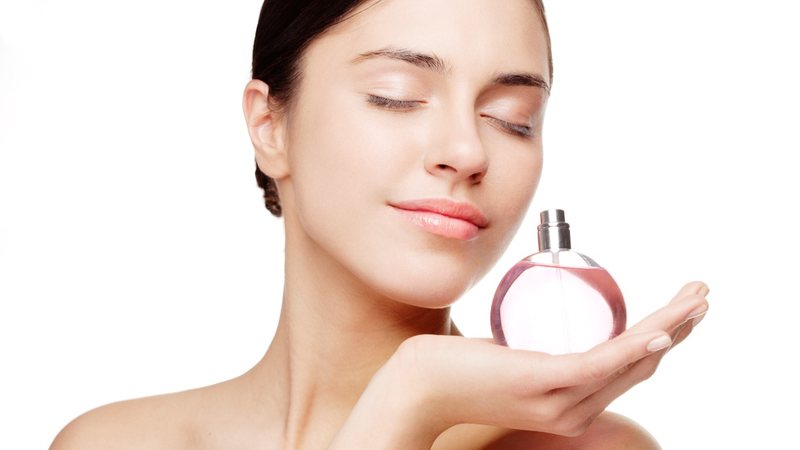 Perfumes doces são clássicos da perfumaria que valem ser exaltados. - Imagem: Loooby/iStock