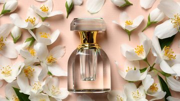 Esses perfumes florais podem te surpreender! - (Imagem: Liudmila Chernetska / iStock)