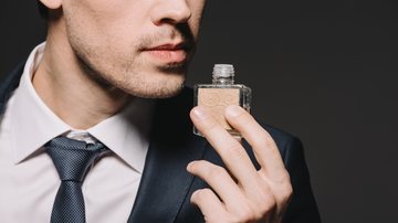 Nada melhor que uma fragrância olfativa que carregue sua personalidade. - Imagem: LightFieldStudios/iStock