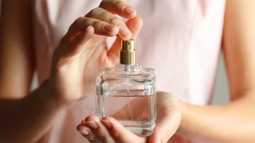 Esses perfumes são aclamados e amados por quase todo o mundo! - (Imagem: White Bear Studio / iStock)
