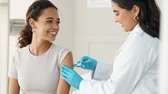 A vacina contra o HPV é fundamental para prevenir diversos tipos de câncer - PeopleImages / iStock