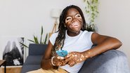 Veja quais os principais cuidados para a pele com vitiligo no verão - Xavier Lorenzo/ iStock
