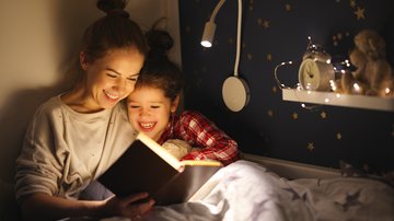 Veja 4 livros para ler em família na hora de dormir! - evgenyatamanenko / iStock