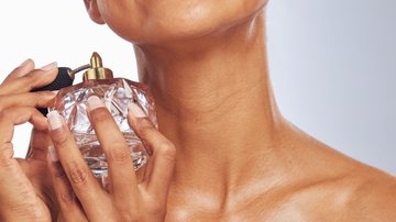Veja a nossa lista de perfumes femininos bons e acessíveis! - Jacob Wackerhausen / iStock