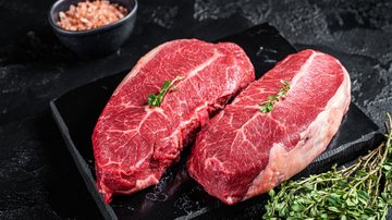 Aprenda como amaciar a sua carne e garanta uma refeição suculenta. - Vladimir Mironov / iStock
