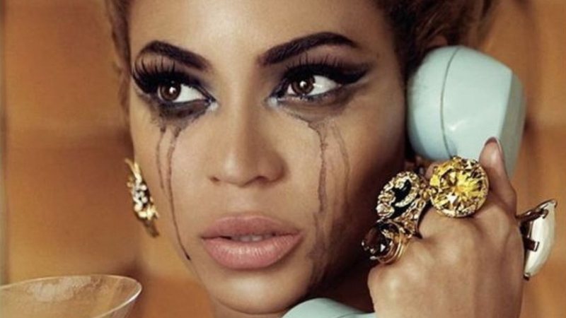 Saiba como evitar que a sua maquiagem se desfaça na hora de chorar. - reprodução/ Beyoncé no videoclip para Why Don't You Love Me?