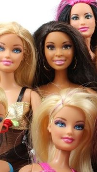 Descubra quem são as 5 brasileiras que viraram Barbie