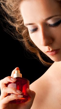 5 perfumes femininos mais cheirosos e com boa fixação