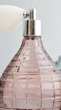 Perfumes vintage: 4 fragrâncias clássicas que nunca saem de moda