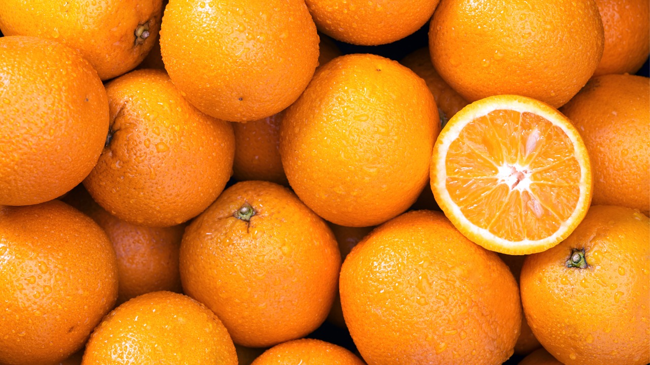 As laranjas são ricas em Vitamina C e fibras