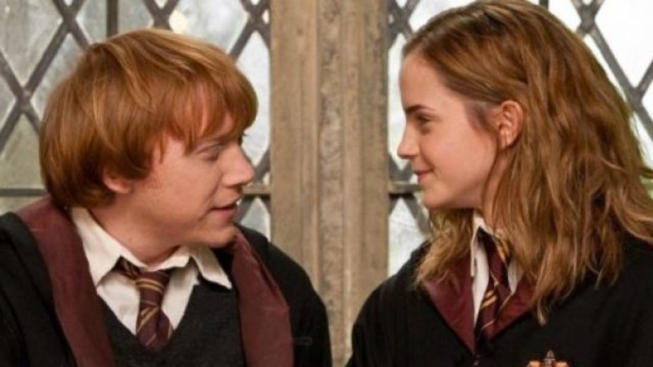 Hermione e Ron se beijam em "O Cálice de Fogo"