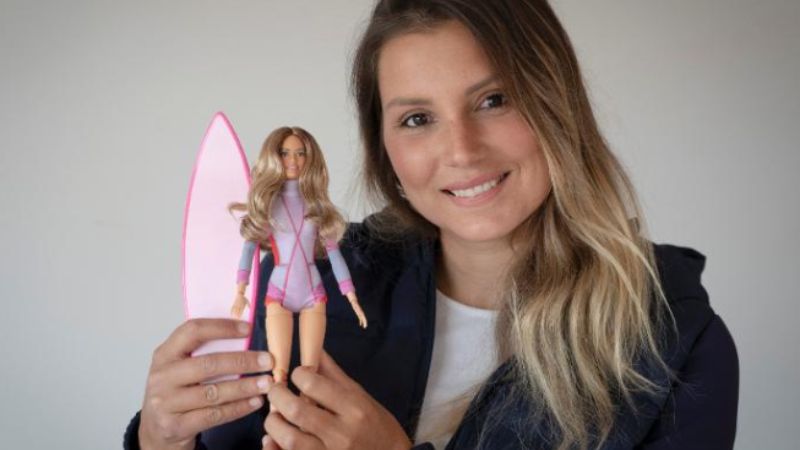 A boneca Barbie inspirada em Maya Gabeira faz parte da linha "Mulheres inspiradoras".