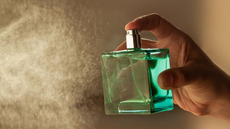Alguns fatores são fundamentais para entender melhor a fixação do perfume.