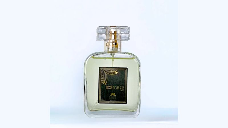 Perfume Extase de Sacratu.