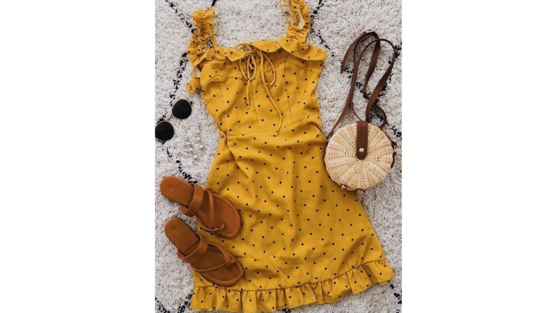 outfit amarelo.