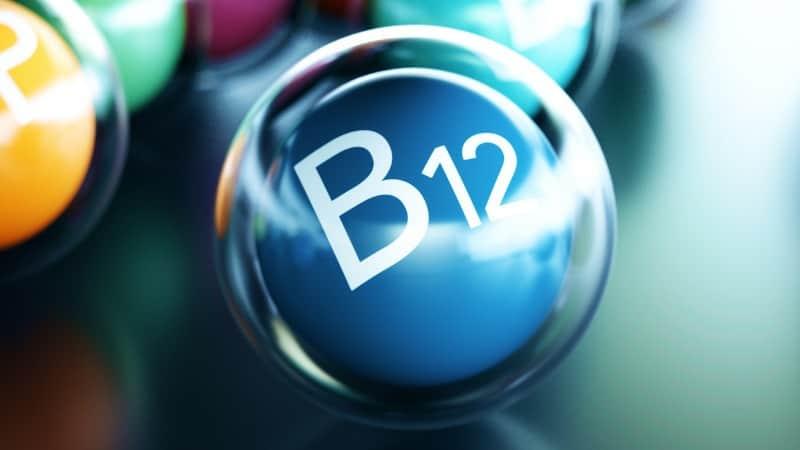 vitamina B12, que ajuda a combater a dormência e o formigamento