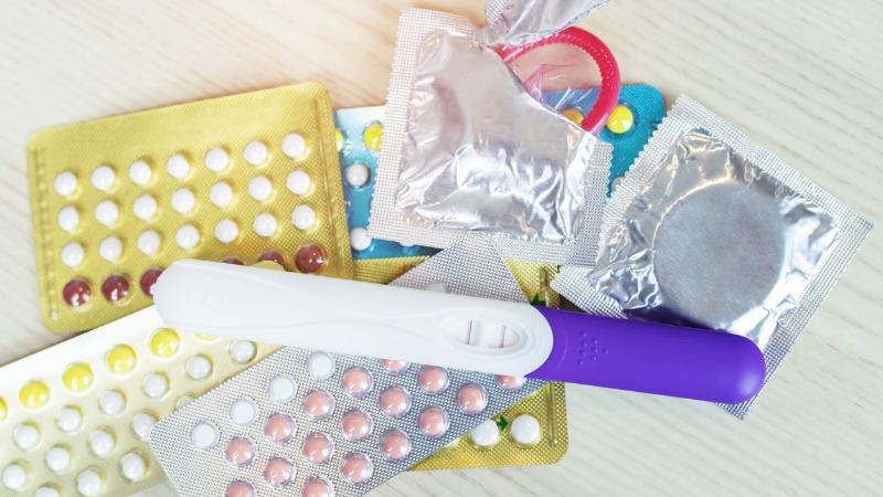 O adesivo anticoncepcional é um dentro vários métodos contraceptivos .