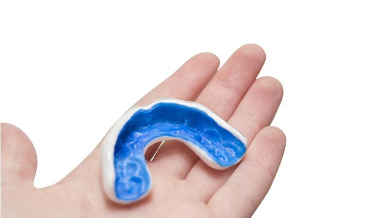 protetor bucal evita dentes quebrados