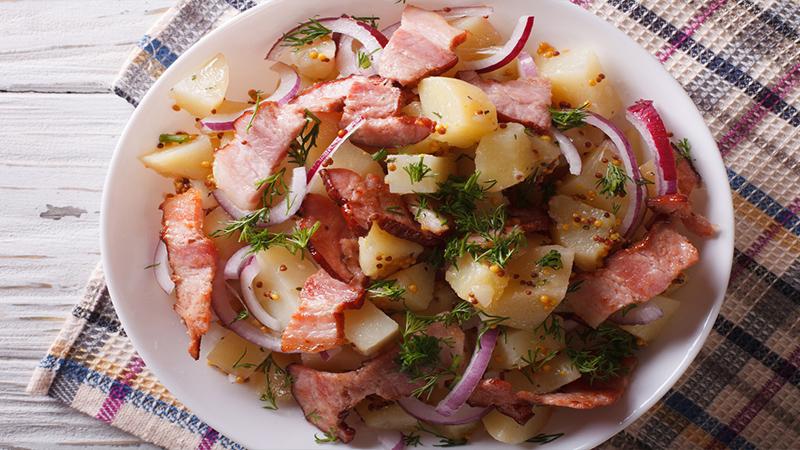 salada de batata com bacon