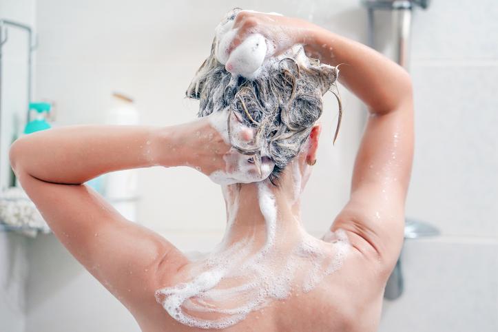 Shampoo pode danificar o cabelo