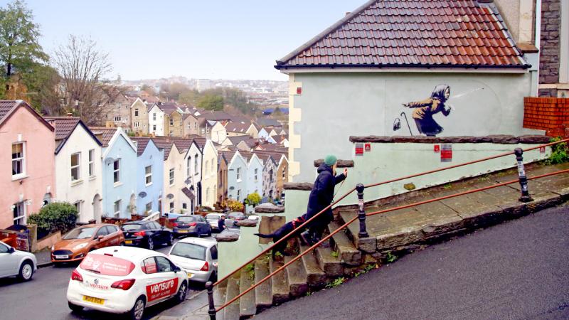 Grafite de Banksy em Bristol, na Inglaterra